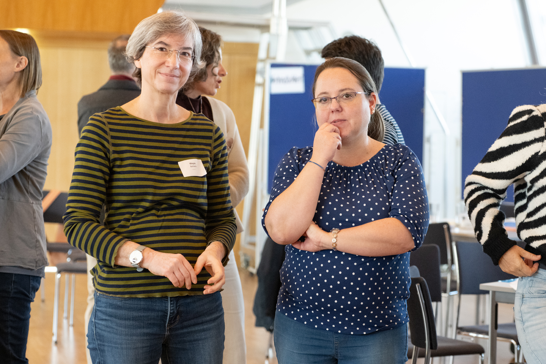 Eine Impression aus dem Workshop von mehreren Teilnehmer:innen